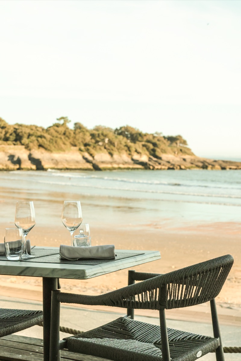 Intérieur du restaurant L'Arrosoir à Saint-Palais-sur-Mer